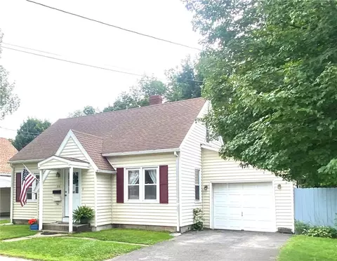 113 Oneida St, Oneonta, NY 13820