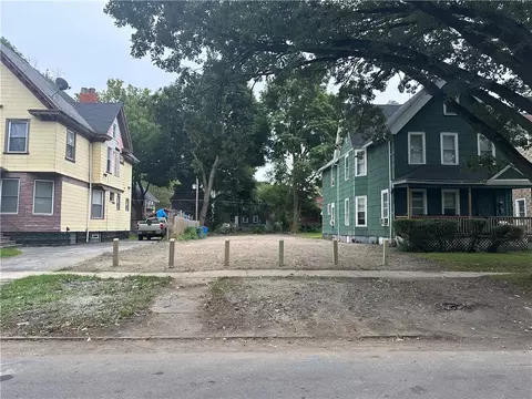 87 Grand Ave, Rochester, NY 14609