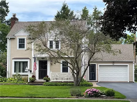 64 Long Acre Rd, Irondequoit, NY 14617
