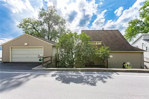 5604 E Lake Rd, Conesus, NY 14435