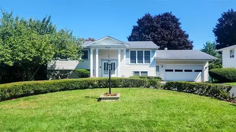 120 Bouckhart Ave, Irondequoit, NY 14622