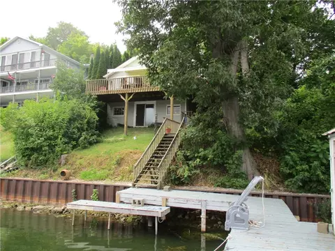 7480 Park Ave, Huron, NY 14590