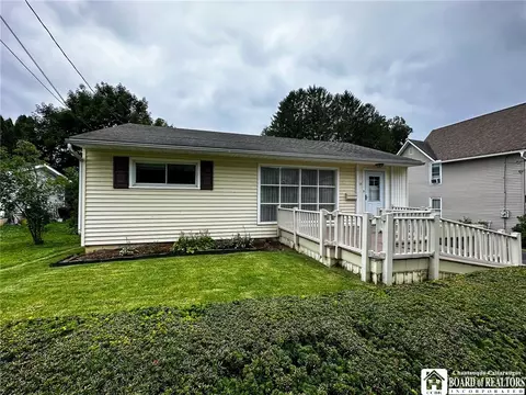 24 Oak St, Allegany, NY 14706