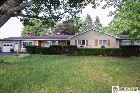 7 Everett St, Carroll, NY 14738