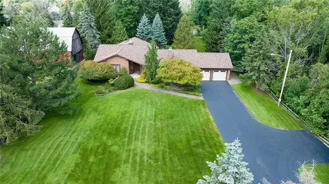 2398 English Rd, Greece, NY 14616