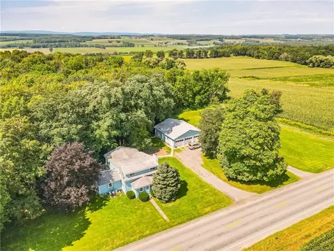 370 Voak Rd, Potter, NY 14527