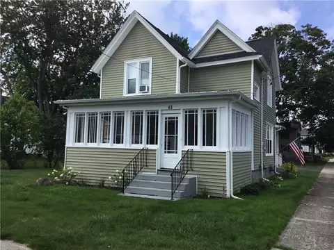 42 South St, Le Roy, NY 14482