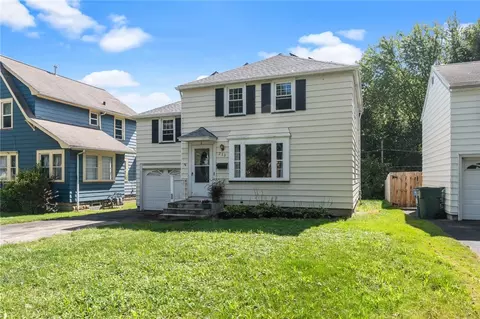 233 Farmington Rd, Rochester, NY 14609