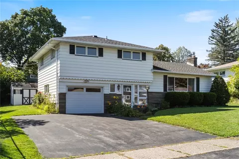144 Highview Dr, Irondequoit, NY 14609