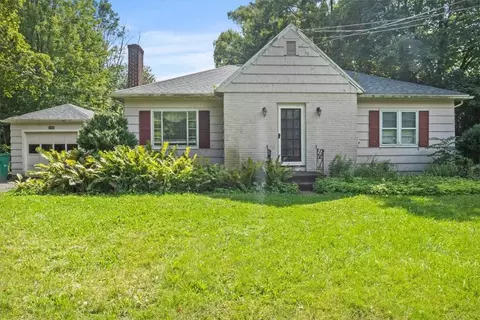 475 French Rd, Rochester, NY 14618