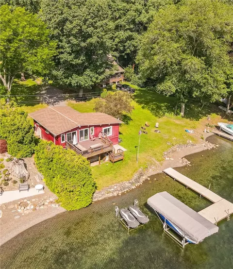 827 W Lake Rd, Jerusalem, NY 14418