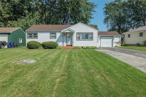 210 Marwood Rd, Greece, NY 14612