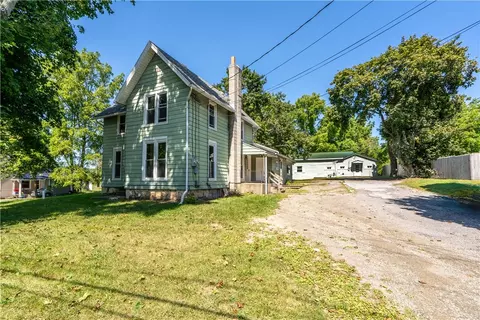 35 Big Tree St, Livonia, NY 14487