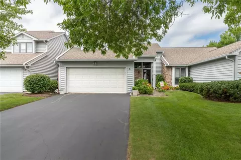 3 Ellington Cir #PVT, Greece, NY 14612