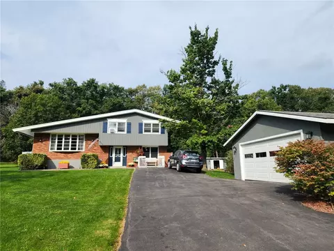 102 Longview Dr, Ithaca, NY 14850 photo 2