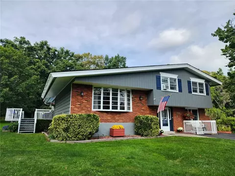 102 Longview Dr, Ithaca, NY 14850