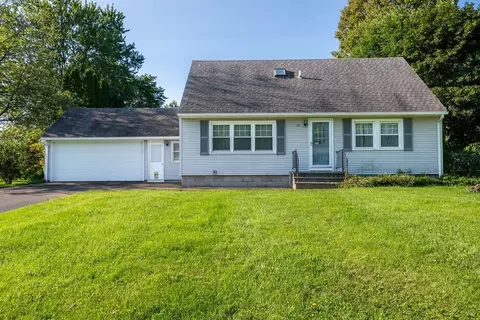 10 Irvington Dr, Chili, NY 14514
