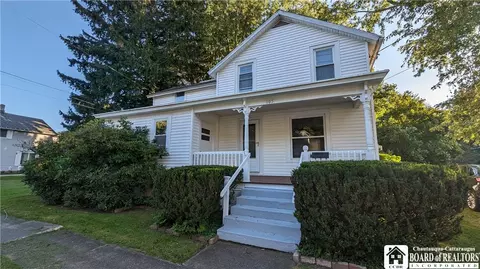 105 Liberty St, Pomfret, NY 14063