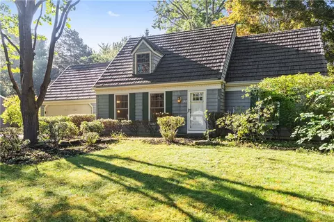 30 Blandford Ln, Perinton, NY 14450