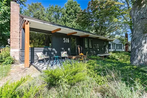 516 Colebrook Dr, Irondequoit, NY 14617