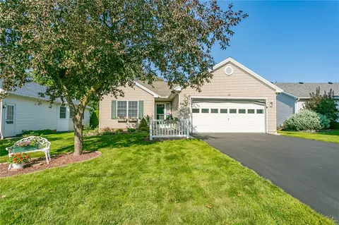34 College Greene Dr, Chili, NY 14514