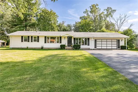 280 Valiant Dr, Rochester, NY 14623