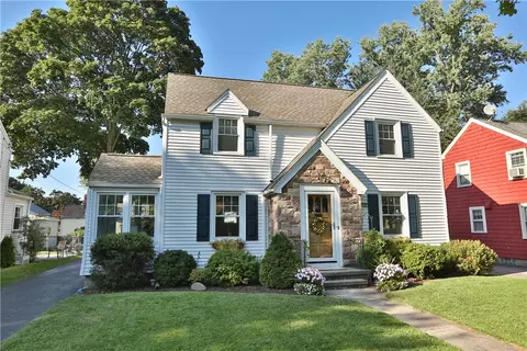 88 Belmeade Rd, Irondequoit, NY 14617