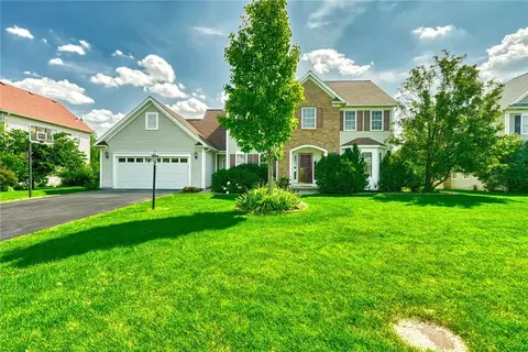 40 Embassy Dr, Rochester, NY 14618