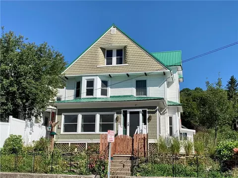 37 Spruce St, Oneonta, NY 13820