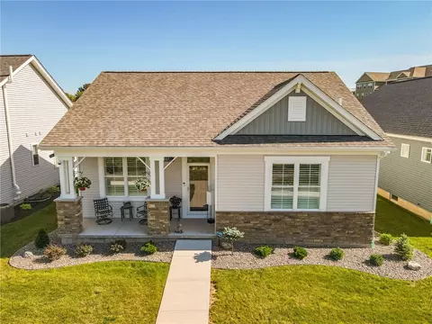 113 Thompson Ln, Canandaigua, NY 14424