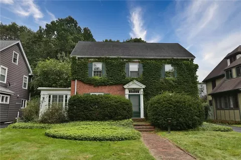 400 Yarmouth Rd, Rochester, NY 14610