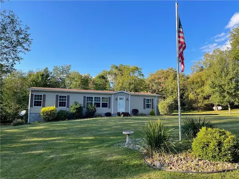 36 Peterson St, Mount Jewett, PA 16740