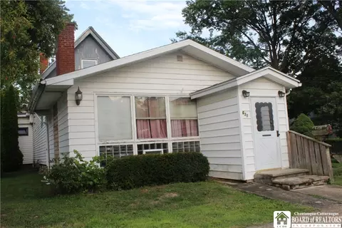 638 Swan St, Dunkirk, NY 14048