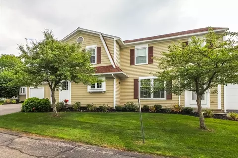 685 Patricks Ln, Webster, NY 14580