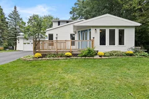 25 Sunderland Trl, Chili, NY 14624