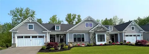 48 River Birch Ln #12, Webster, NY 14580