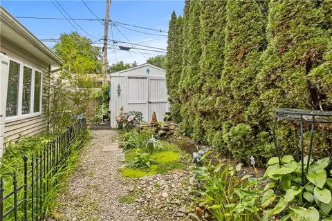 804 Washington Ave, Irondequoit, NY 14617 photo 26