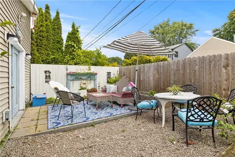 804 Washington Ave, Irondequoit, NY 14617 photo 24