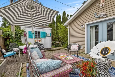 804 Washington Ave, Irondequoit, NY 14617 photo 25