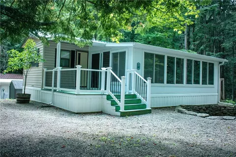 5124 Pleasant Valley Rd #292, Wethersfield, NY 14024