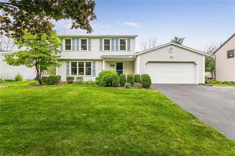 95 W Bend Dr, Greece, NY 14612