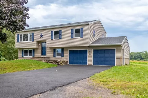 4630 Ridge Rd, Williamson, NY 14589