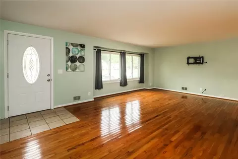 51 Wembly Rd, Greece, NY 14616 photo 3
