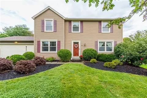 38 Red Post Cres, Perinton, NY 14450