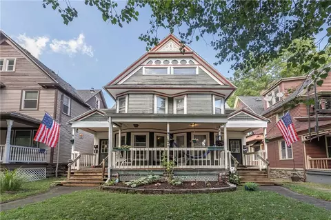 18 Birch Cres #18, Rochester, NY 14607