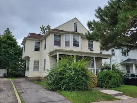25 Kislingbury St, Rochester, NY 14613