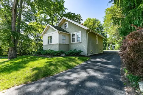633 Kreag Rd, Perinton, NY 14534