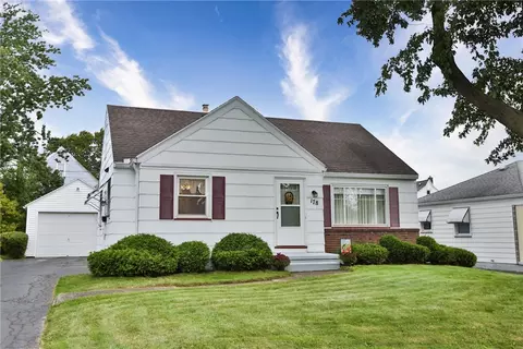 178 Falstaff Rd, Irondequoit, NY 14609