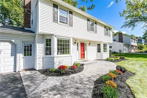73 Wheatstone Cir, Perinton, NY 14450