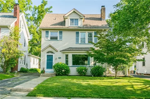 84 Harwick Rd, Irondequoit, NY 14609